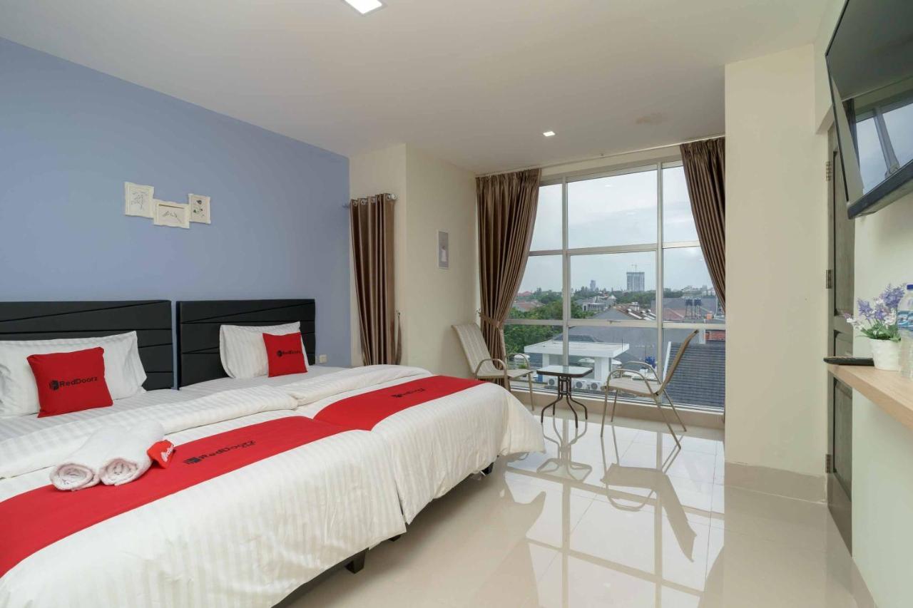RedDoorz Plus near Eka Hospital BSD 5 Dadap Exterior foto