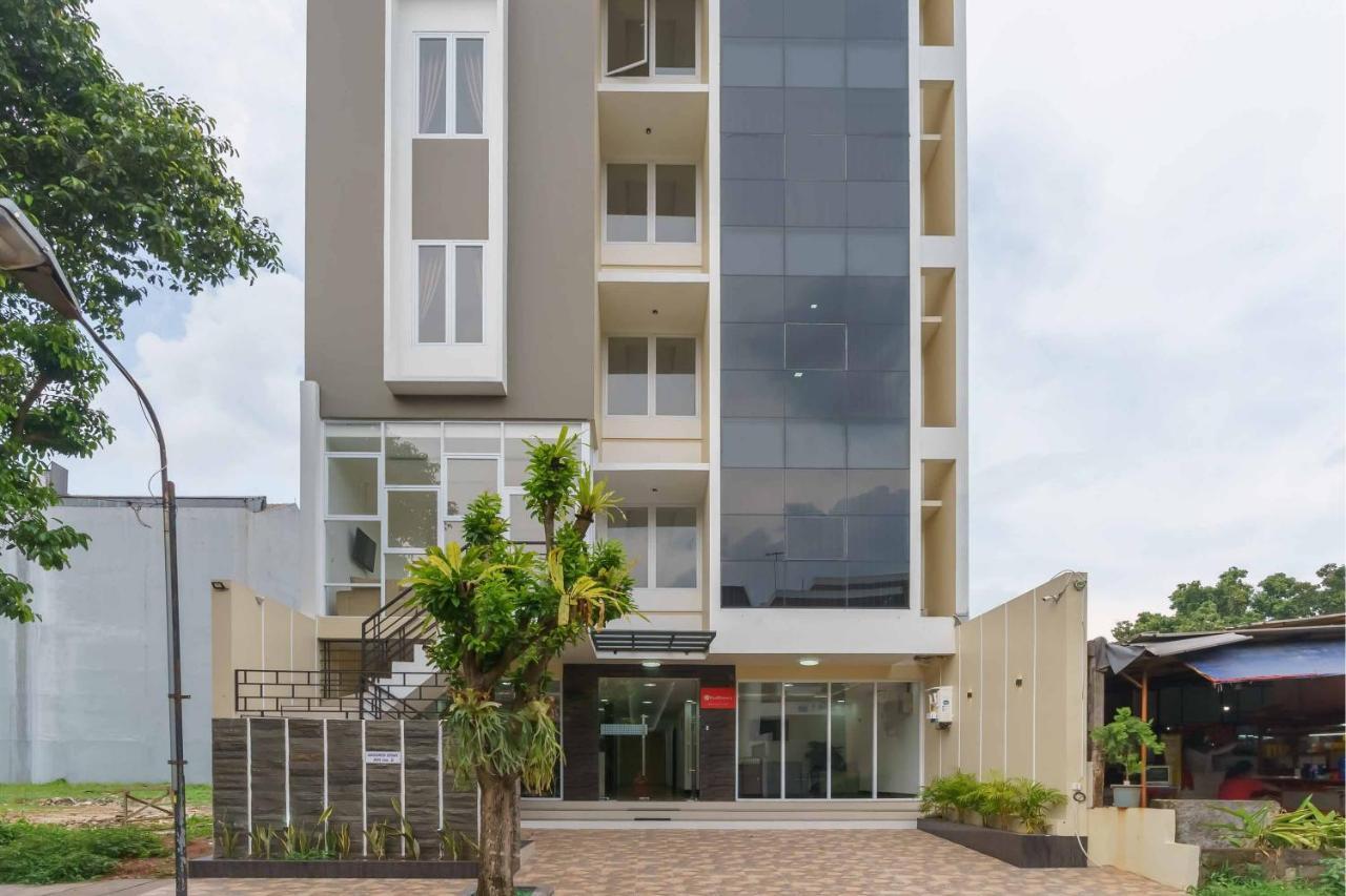 RedDoorz Plus near Eka Hospital BSD 5 Dadap Exterior foto