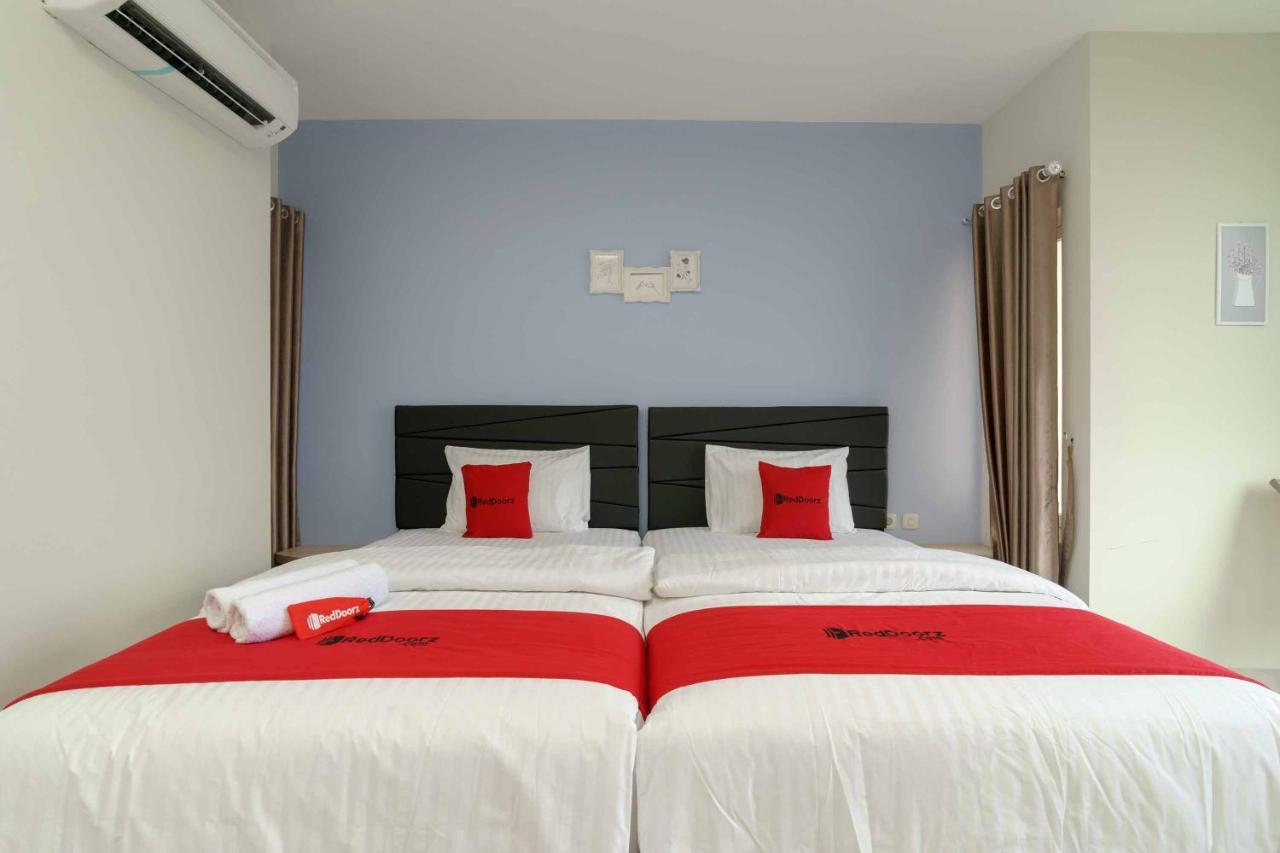 RedDoorz Plus near Eka Hospital BSD 5 Dadap Exterior foto