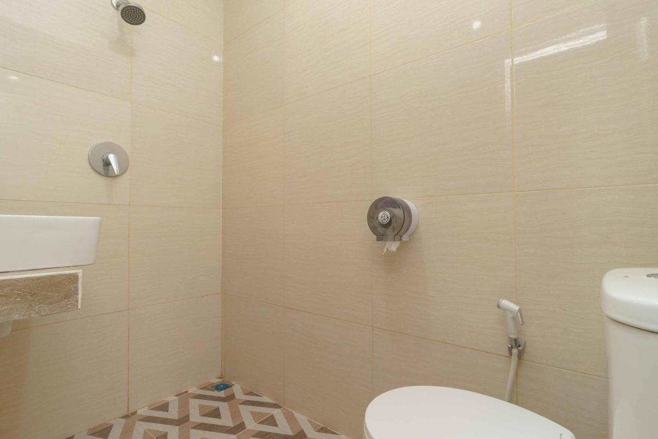 RedDoorz Plus near Eka Hospital BSD 5 Dadap Exterior foto