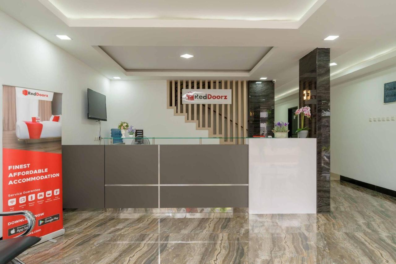 RedDoorz Plus near Eka Hospital BSD 5 Dadap Exterior foto